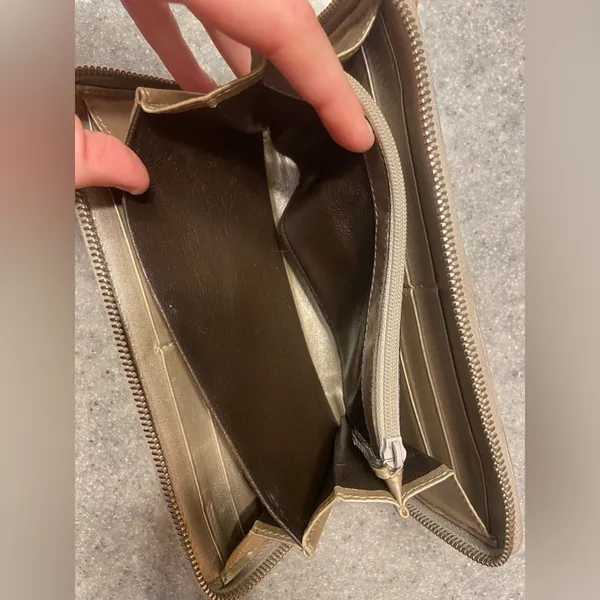Gucci Imprime Bronze Metallic Monogram Wallet AUTHENTIC - Image 12