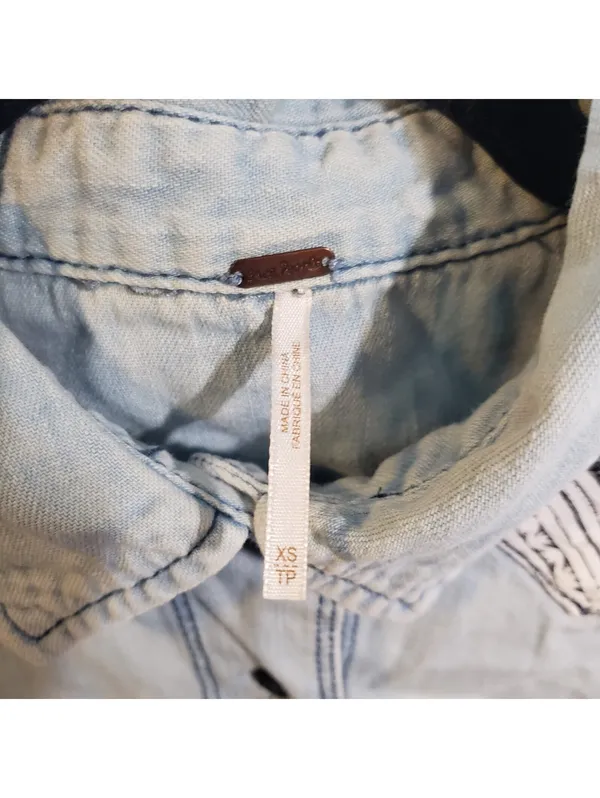 Free People XS Blue Denim Western Paisley Button-Up Shirt Pockets - Image 4