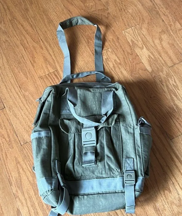 Tommy Bahama Green backpack and bag - Image 3