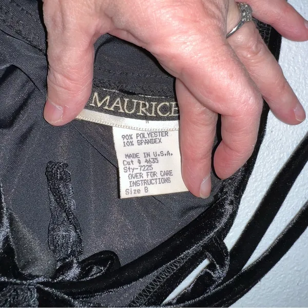 Gorgeous Vintage 90s Maurice’s Black Velvet Prom Gown! - Image 6