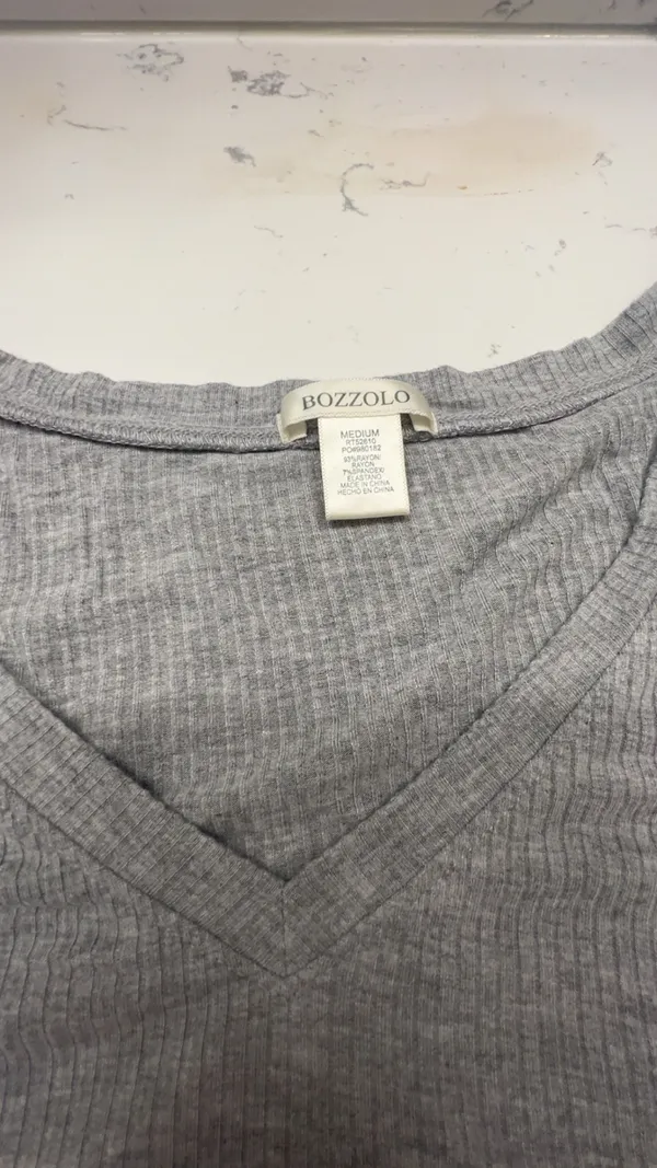 Bozzolo Crop Top V-Neck Ribbed Grey Medium but fits like small or x-small - Image 2