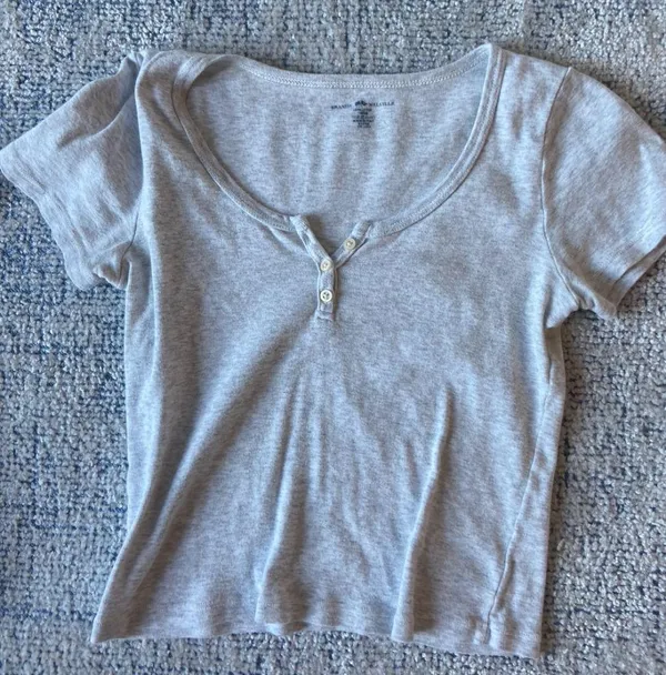 Brandy Melville Zelly Grey Top - Image 2
