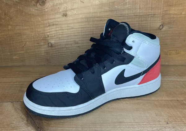 Nike Jordan Air Jordan 1 Mid - Image 3