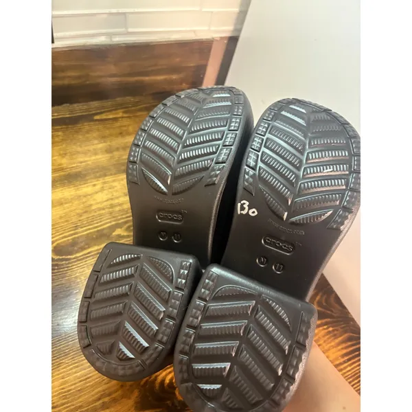 Crocs black heeled clogs size 11 - Image 8