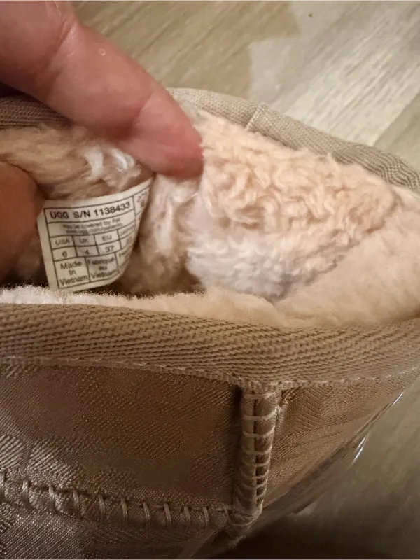 UGG Chestnut Logo Short Shearling-Lined Booties - Image 6