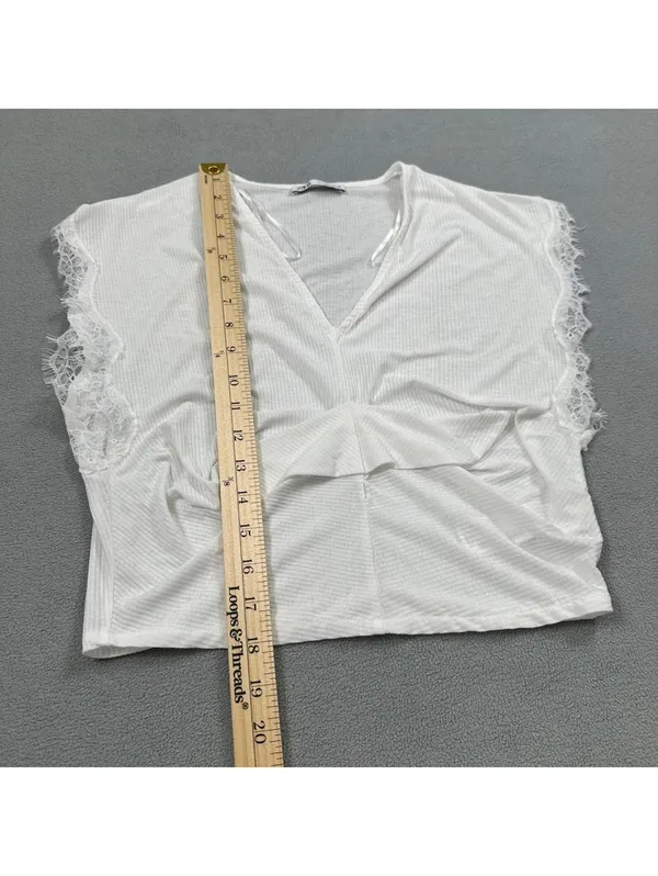 Zara Women's White Ribbed Lace Sleeve V-Neck Cutout Blouse Top Size Small - Image 4