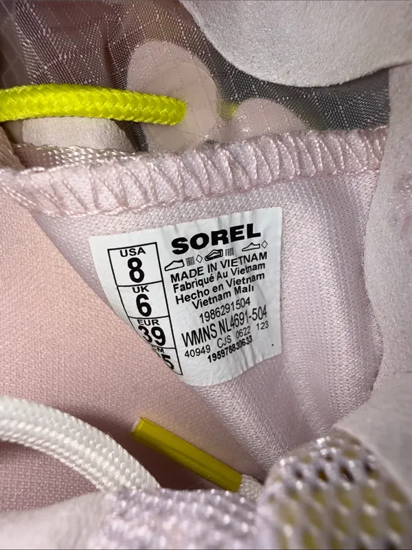 SOREL Women's Kinetic Breakthru Tech Lace Sneakers Light Pink & White - Image 9