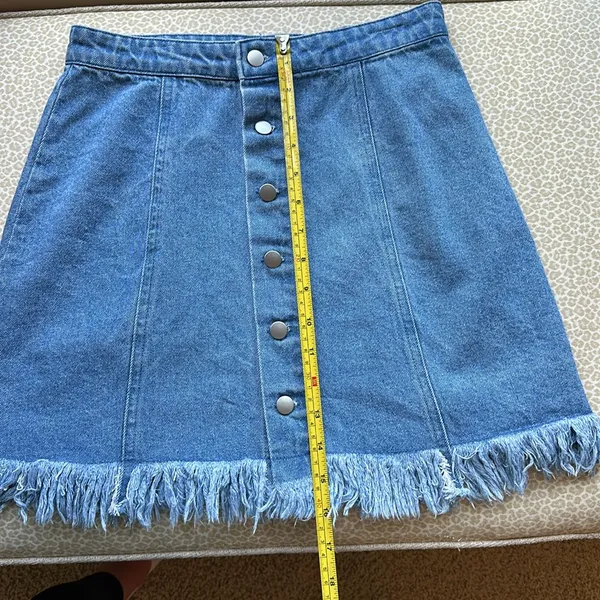 Forever 21 Frayed denim mini skirt - Image 7