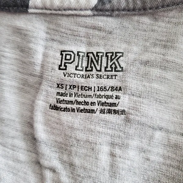 VS PINK Everyday V-Neck Tee - Image 5