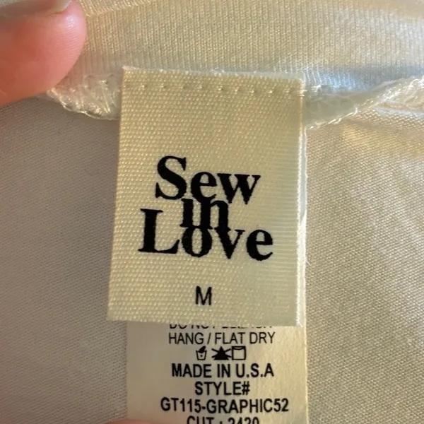 Sew In Love Graphic Tee Size M - Image 4