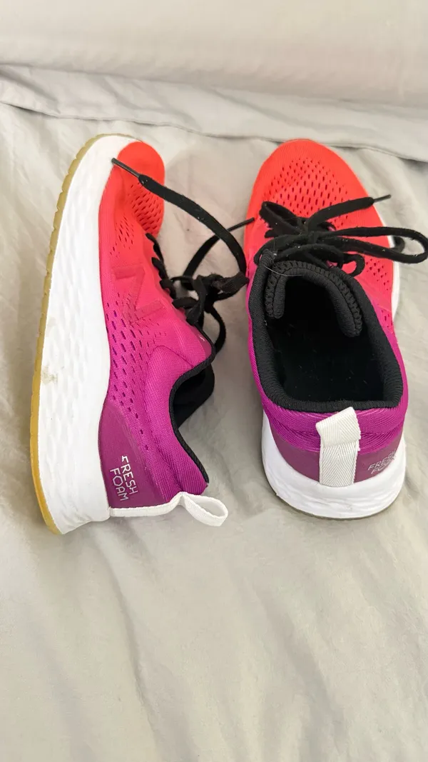 New Balance Fresh Foam Women’s Sneakers Shoes Size 6.5 - Image 3