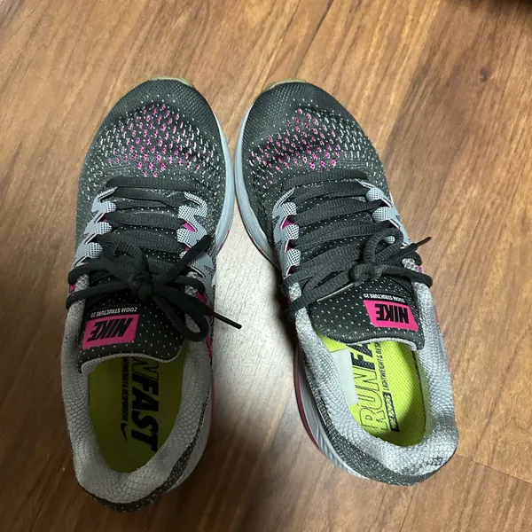 Nike Gray and Pink Athletic Sneakers - Image 2