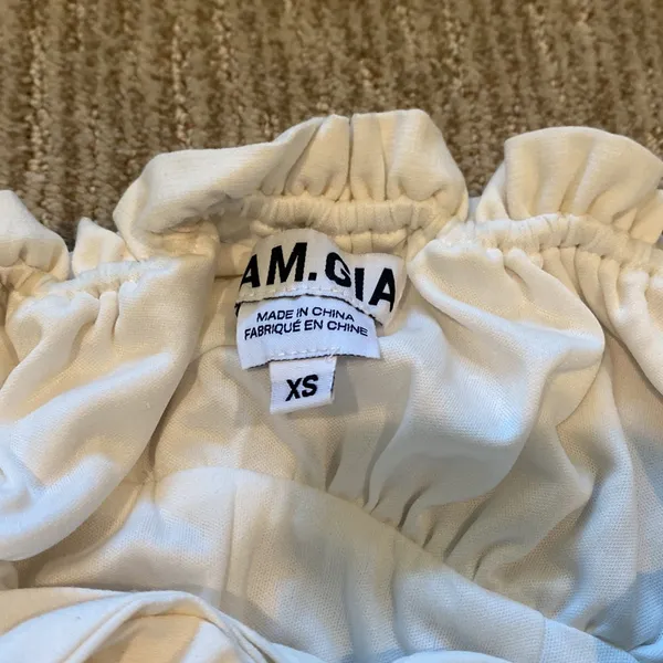 I am gia white top - Image 3