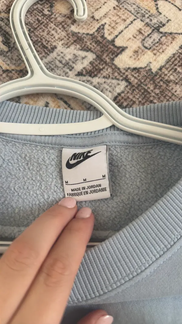 Nike Crewneck Sweatshirt - Image 2