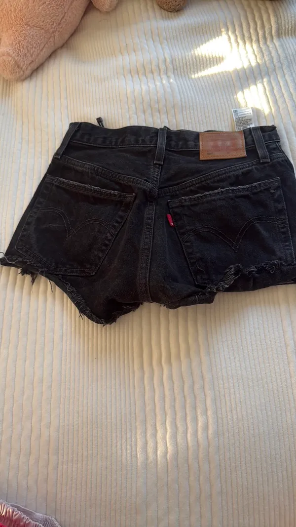Levi’s 501 Shorts - Image 2