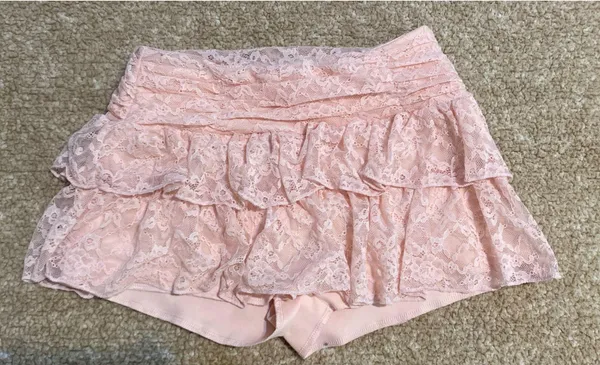 SHEIN Pink Ruffle Mini Skirt - Image 2