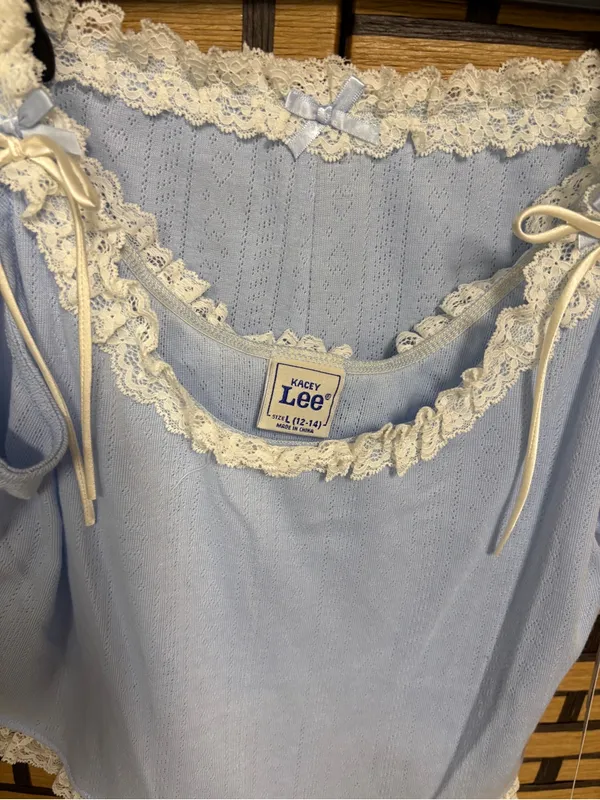 Lee blue and white lace two piece short pajama set size large - Image 5
