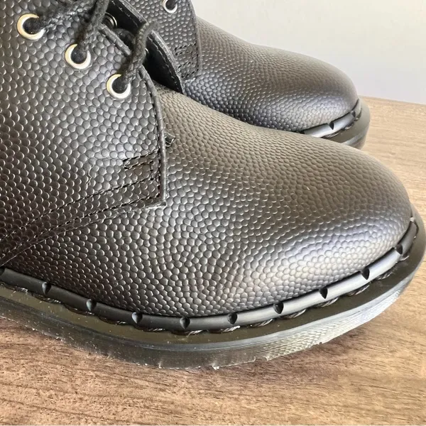 Dr. Martens 1461 Pebble Grain Leather Unisex Oxford Shoe Size 8 or 7 #227A - Image 2