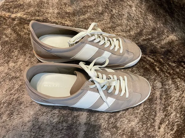 Madden Girl Sneakers - Image 4