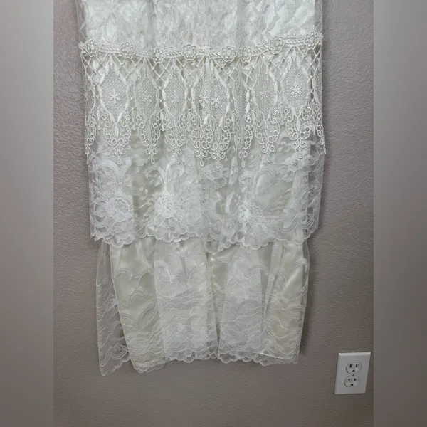 Loralie Original Vintage 90’s Off The Shoulder Lace Wedding Dress White size 4 - Image 9