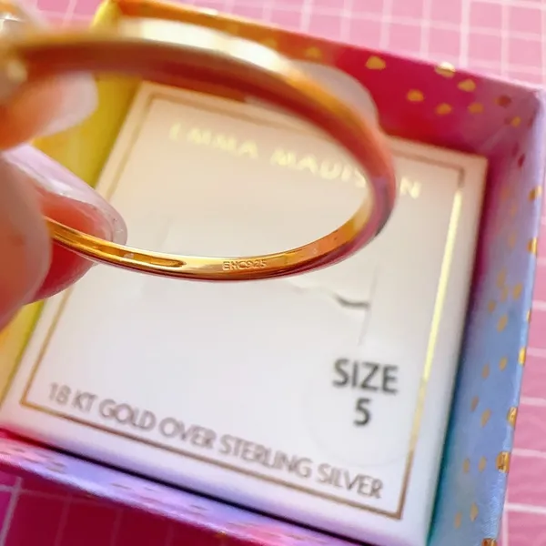Emma Madison size 5 ring 18kt gold over sterling silver - Image 4