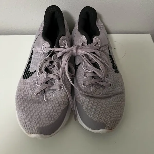 nike shoes - Image 2
