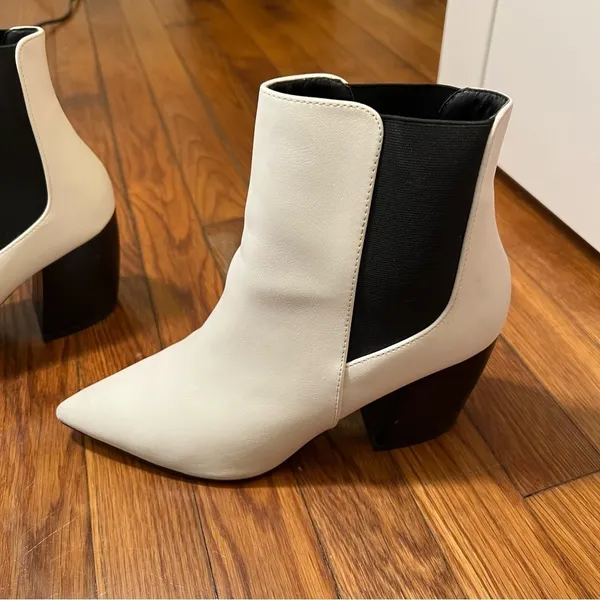 Lulu's Women's Size 9 Cecy White Pointed Toe Ankle Booties Pull On Black 3" Heel - Image 9