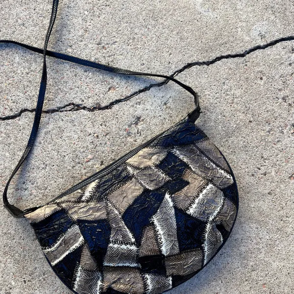 Vintage 90s Snake Skin Leather Small Zip Closure Small Crossbody Bag - Image 2