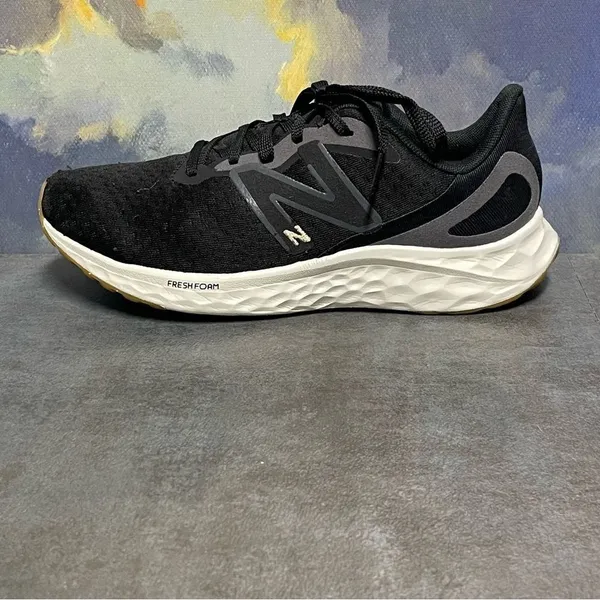 New Balance Fresh Foam Arishi V4 Women's Black Running Shoes Size 8.5B - Image 14