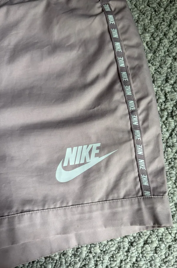 Nike Women’s Shorts - Image 3