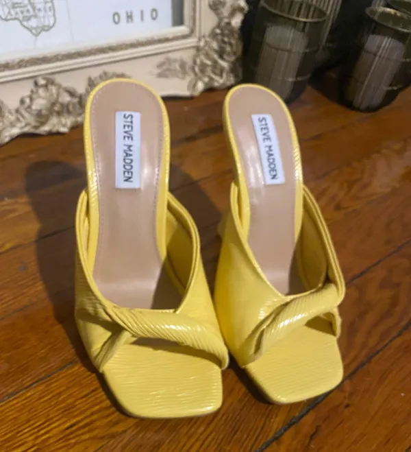 Steve Madden Yellow Heels - Image 2