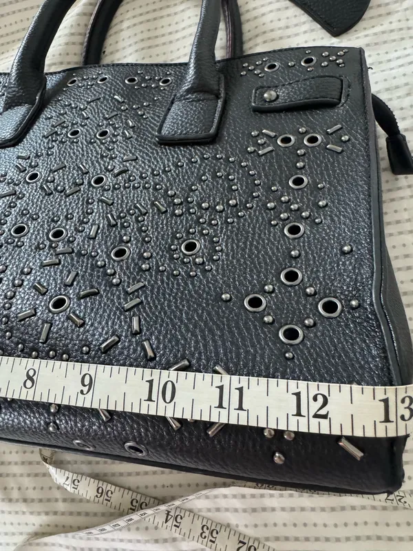 Women’s black handle bag with metal design in the front - Image 8