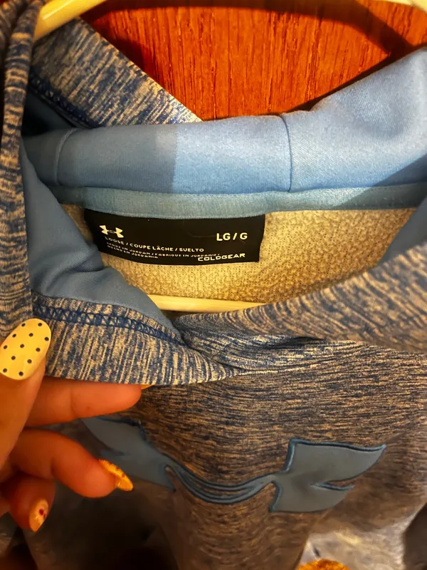 Women’s Under Armour Sweatshirt - Image 3