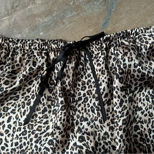 Vintage Women’s Leopard Print Pants Silky Casual Size Large - Image 3