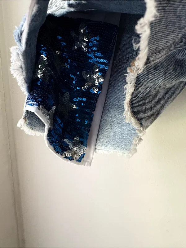 Limited Too Girls Size 16 Light Wash Distressed Sequin Denim Shorts NWT - Image 9