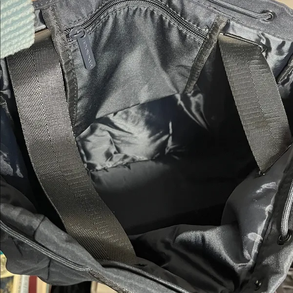 NWOT‎ Beyond Yoga Convertible Gym Bag Backpack Black - Image 4