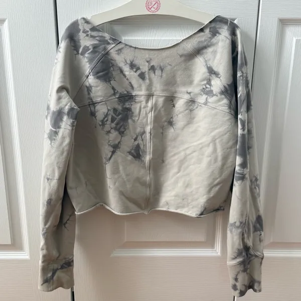Lululemon LA Pullover Crew in Gray Tie Dye - Image 3