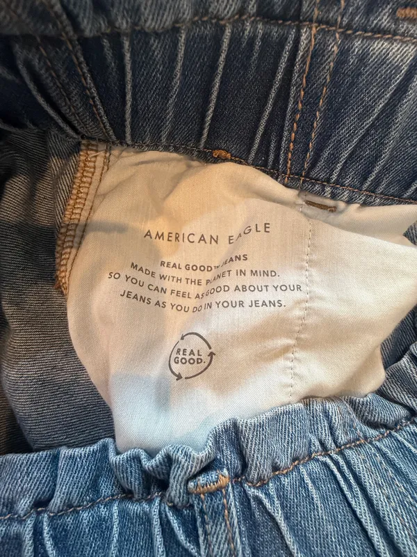 American Eagle Outfitters EUC High Rise Blue Jeans - Image 4