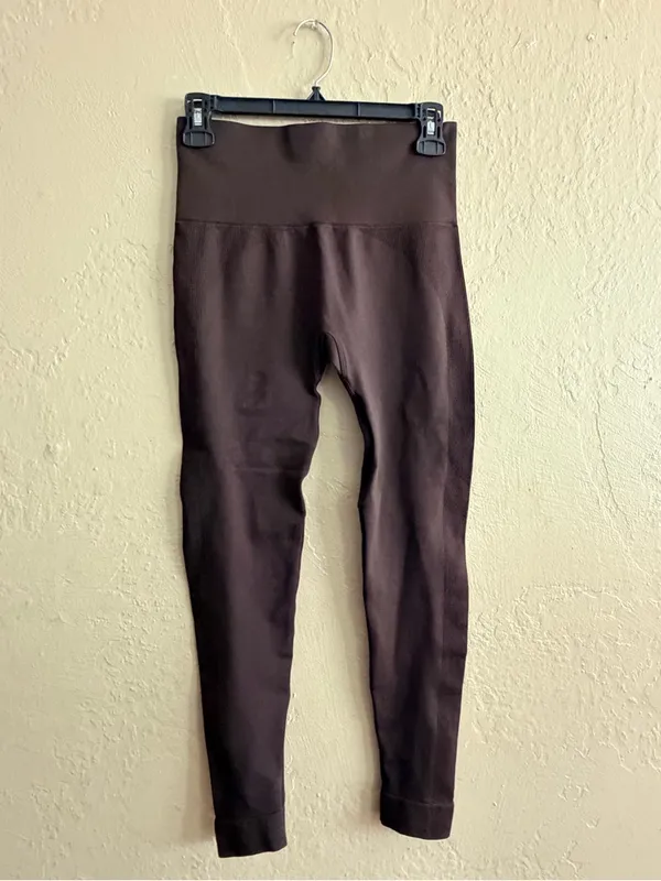 SET Active Women's High-Waist Brown Leggings - Image 2