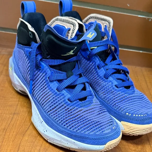 Jordan Women's Athletic High-Top Sneakers in Royal Blue and White - Image 8