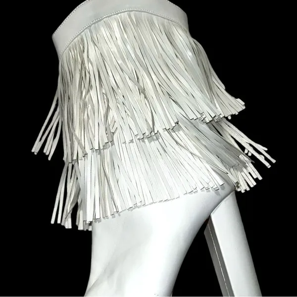 White super cute urban cowgirl style double fringed heeled boots! - Image 5