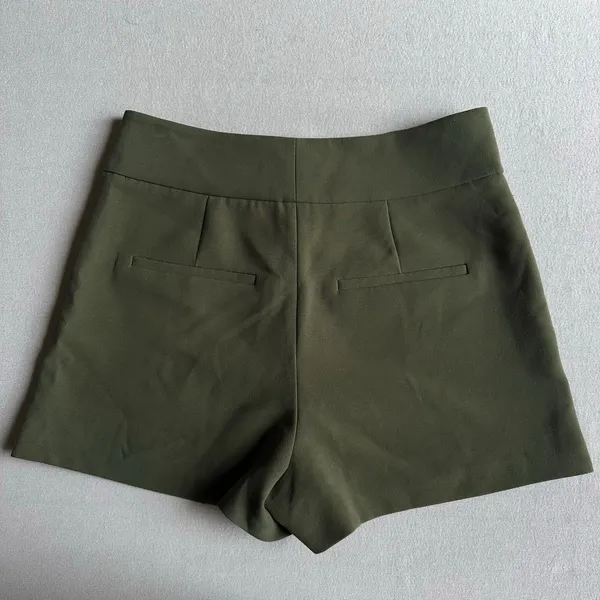 Alice + Olivia Olive Green Cady Shorts - Image 4