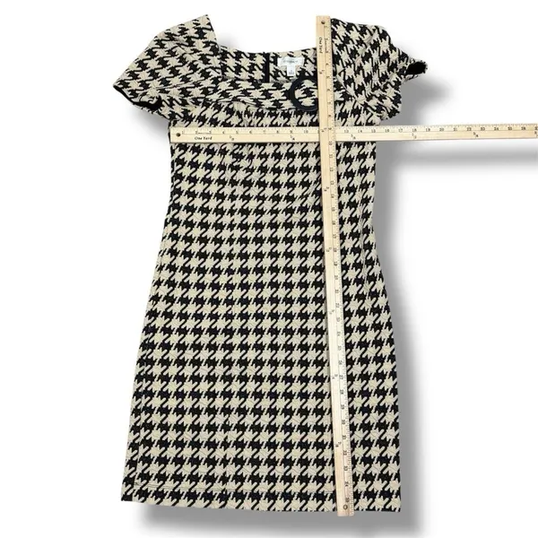 Dress Barn Houndstooth Textured Knit Cap Sleeve‎ Retro Sheath Dress Tan Black 4 - Image 11
