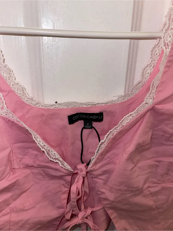 Cotton Candy LA Romantic Lace-Trim Pink Tie-Front Crop Top - Size Small - Image 4