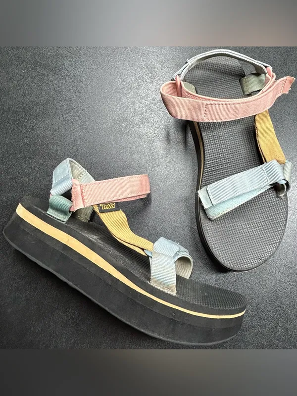 Teva Women's Size 7.5 Universal Light Multi Color Platform Sandal - Image 2