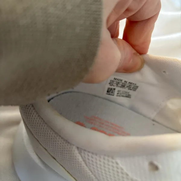 Women’s Adidas White/Pink Sneakers - Image 6