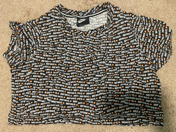 Nike Crop Top - Image 2