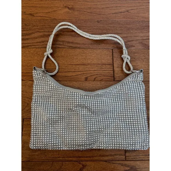 Diamond bedazzled mini shoulder bag silver 12x10 - Image 4