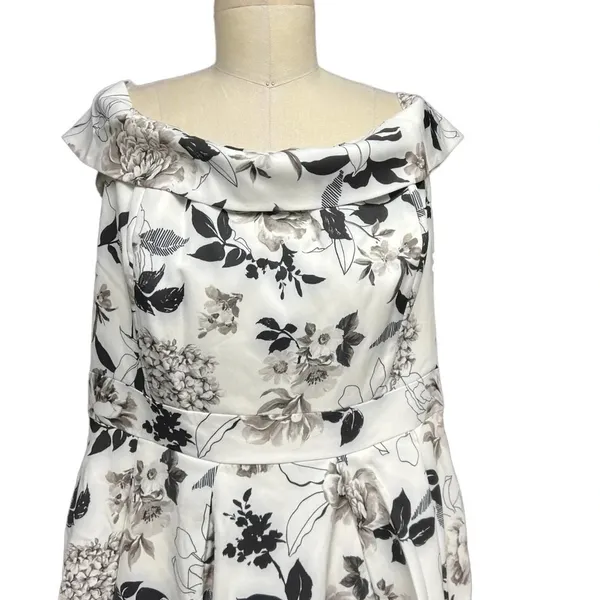 City Chic Flourish Off the Shoulder Dress Ivory Mod Floral Plus Size 14‎ - Image 4