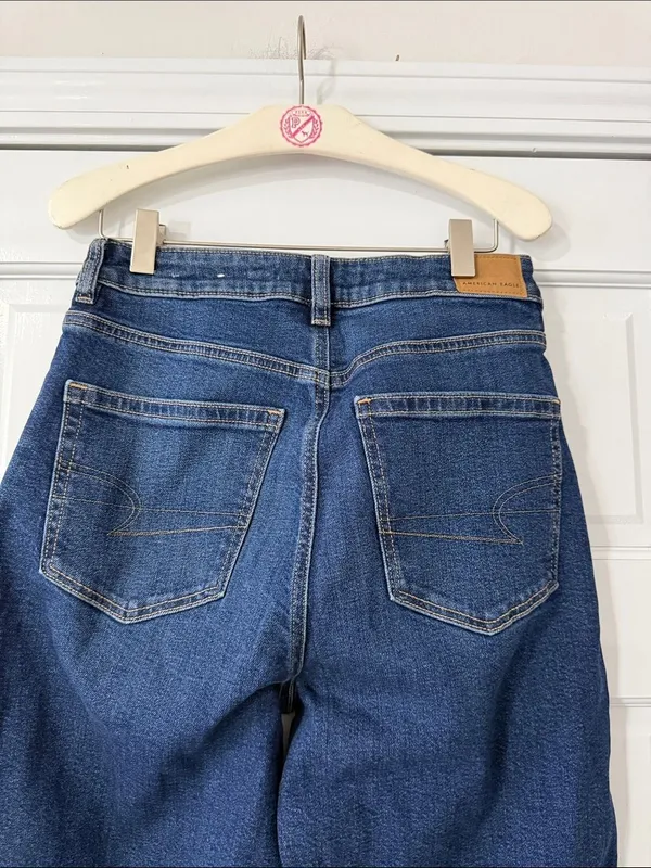 American Eagle Outfitters Dark Indigo High-Rise Mom Straight Jeans Size 6 BNWT - Image 6